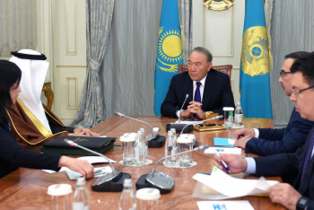 Фотография к новости: Назарбаев встретился с министром энергетики Саудовской Аравии