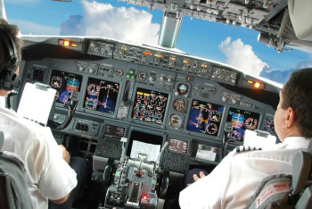 Фотография к новости: Цифровые свидетельства пилотов вводит Казахстан в 2018 году