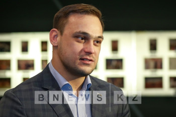 Фотография к новости: Илья Ильин откровенно рассказал о разводе с женой