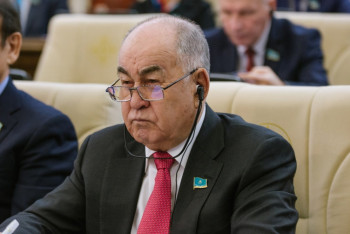 Фотография к новости: Мы что, уже веник не можем в стране сделать? - депутат об импортозамещении