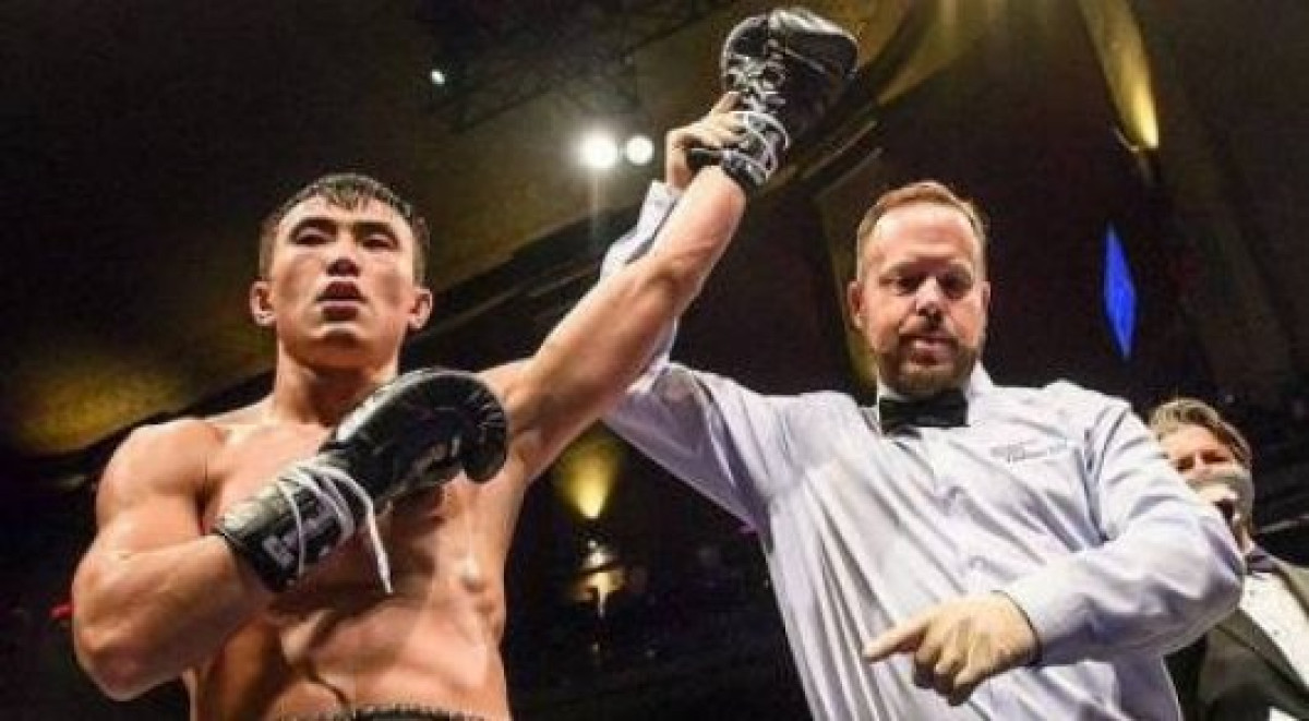  Два казахстанских боксера выиграли нокаутом свои бои в Монреале 