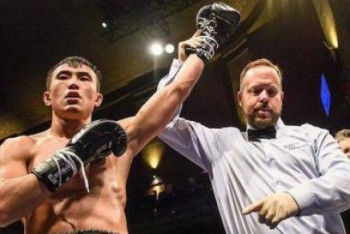 Фотография к новости:  Два казахстанских боксера выиграли нокаутом свои бои в Монреале 