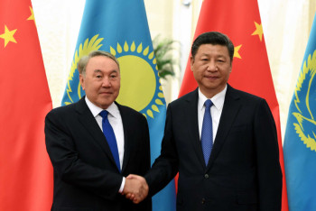 Фотография к новости: Назарбаев поздравил Си Цзиньпина с переизбранием