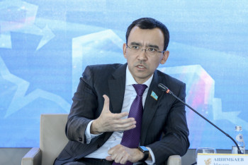 Фотография к новости: Депутат: Отказ Кыргызстана от 100 млн долларов матпомощи - их право