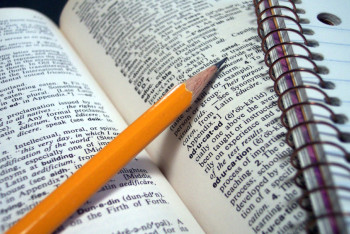 Фотография к новости: Партию современных зарубежных книг перевели на казахский язык