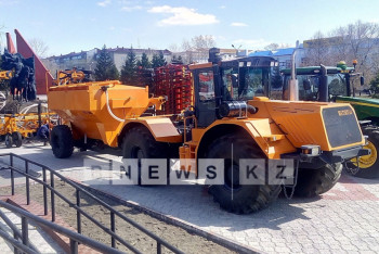 Выпуск тракторов наладили в Петропавловске