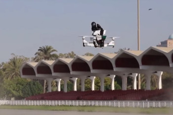 Полиция Дубая будет патрулировать на квадрокоптерах