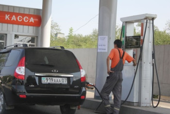 В ЗКО цена бензина АИ-92 дошла до 170 тенге