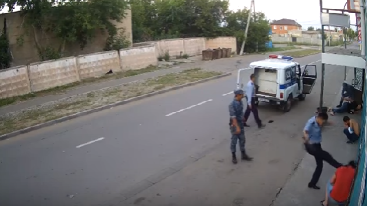 скрин с кадра youtube