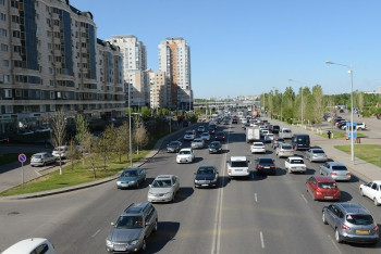 Фотография к новости: Поворот направо при красном сигнале светофора могут разрешить в Астане