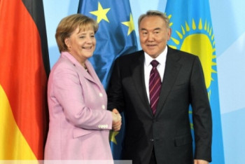 Фотография к новости: Назарбаев поздравил Меркель с победой ее партии на выборах в Германии