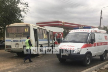 Шесть человек пострадали в ДТП с участием пассажирского автобуса в Уральске