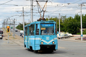 12-летний мальчик бросился под трамвай в Павлодаре