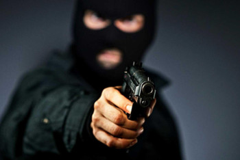 Фотография к новости: Люди в масках ограбили несколько магазинов Темиртау 