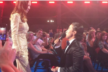 «Новая волна-2017»: Рустем Жугунусов растрогал зрителей своим поступком