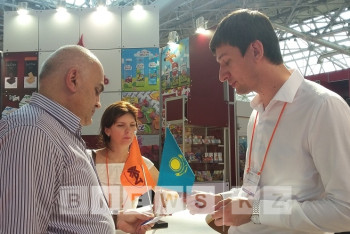 Фотография к новости: Ароматы чайных традиций Казахстана покорили москвичей