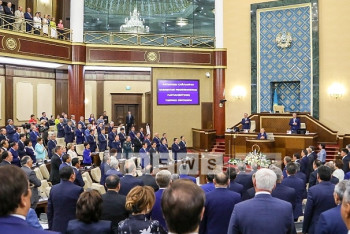 Назарбаев поручил парламенту советоваться с обществом