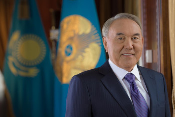 Фотография к новости: Нурсултан Назарбаев поздравил народ Казахстана с Днем Конституции