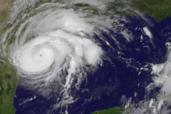 Фотография к новости: Ураган «Харви» направляется в Канаду