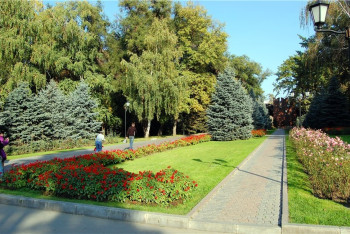 «Город для пешеходов» оторвет алматинцев от гаджетов – Б. Байбек