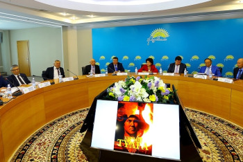 Фотография к новости: В Астане презентовали книгу о Елбасы с редкими фото и документами 