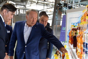 Фотография к новости: Глава государства ознакомился с экономическими показателями акмолинских предприятий