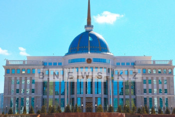 Фотография к новости: Глава государства встретился с Дмитрием Медведевым