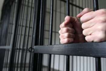 Полицейских Алматинской области приговорили к тюремному сроку за пытки