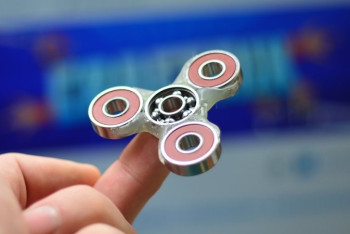 В США застрявший палец мальчика 16 часов освобождали от спиннера