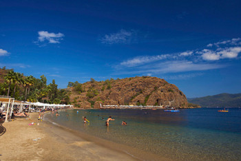 В Турции затонула яхта с туристами