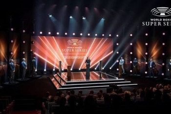 Фотография к новости: WBC показал «алмазные» пояса для победителей Всемирной суперсерии бокса