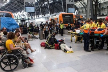 Авария поезда в Барселоне: Более 50 пострадавших