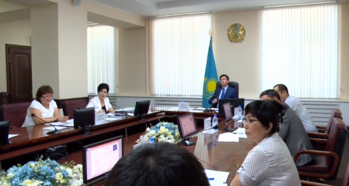 В Шымкенте родители выбирают директоров школ открытым голосованием 