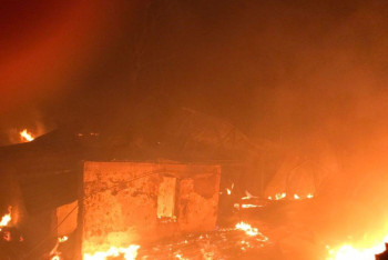 Подробности крупного пожара в Туздыбастау рассказали в КЧС