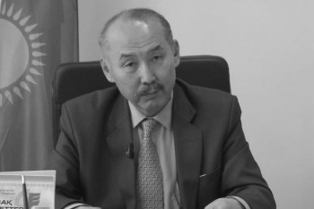 Ушел из жизни известный журналист Жумабек Кенжалин