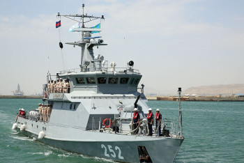 Корабли ВМС Казахстана прибыли в Баку