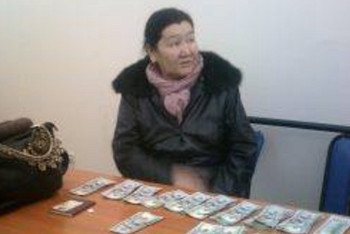 Этнической казашке из Китая вернут конфискованные на границе Казахстана деньги 