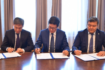 Фотография к новости: В ЮКО подписан меморандум о создании плодово-ягодного агропарка