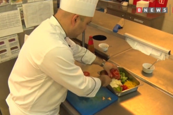 Фотография к новости: Резиденты Астаны. Повар, бармен и горничная рассказали о своей работе в столице