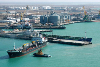 Фотография к новости: Казахстанские суда на Каспии будут оперативно ремонтироваться в Бакинском порту