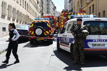 Фотография к новости: У мечети во Франции произошла стрельба