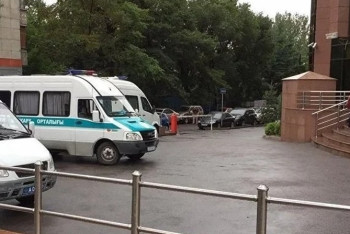 По подозрению в ограблении «Альфа Банка» в Алматы задержаны его сотрудники