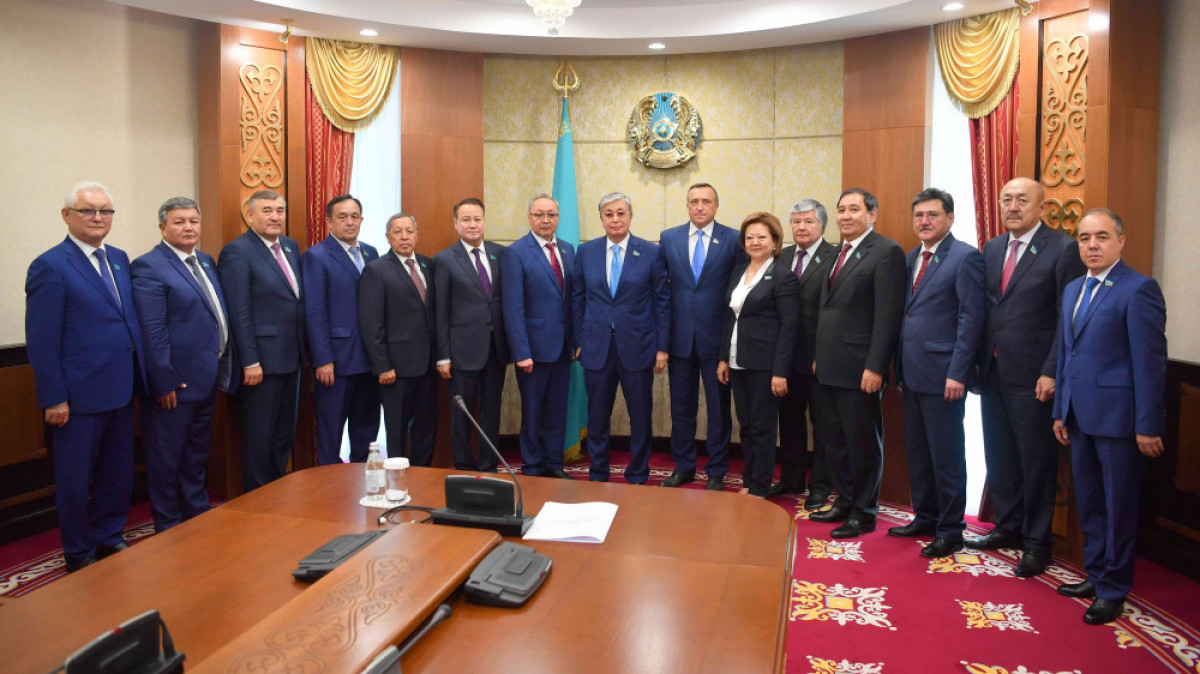 К. Токаев провел встречу с избранными сенаторами