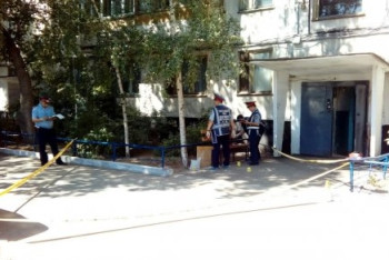 В Павлодаре дворник нашел пакет с телом недоношенного младенца