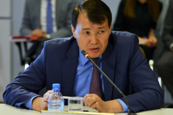 Фотография к новости: А.Шпекбаев: Идет тенденция роста коррупции в сфере транспортного контроля