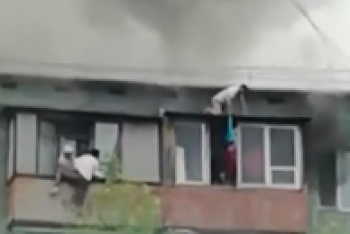 Жители Экибастуза спасли троих детей во время пожара