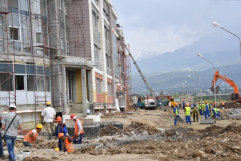 Б.Байбек проинспектировал строительство нового административного центра Алматы 