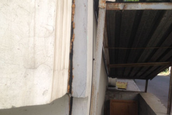 Жилой дом накренился в районе ж/д вокзала «Алматы-1»