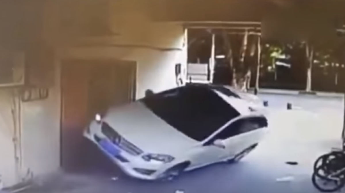 скрин с видео