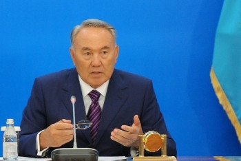 Фотография к новости: В Астане презентованы труды Президента РК на китайском языке